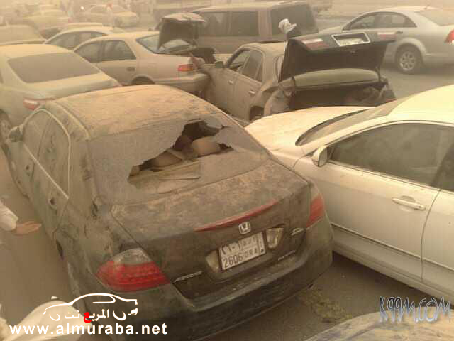 حوادث على طريق الرياض بسبب العاصفة الرملية ( صور ) 35