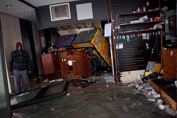 صور إعصار ساندي في امريكا ونيسان وإنفنتي يعرضان أسعار خاصه وتسهيلات لإستبدال السيارت المحطمة 137