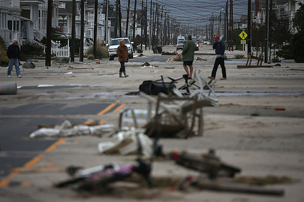 صور إعصار ساندي في امريكا ونيسان وإنفنتي يعرضان أسعار خاصه وتسهيلات لإستبدال السيارت المحطمة 114