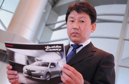 لقاء مع مصمم تويوتا كامري 2012 الجديدة السيد كيشي يونيدا Toyota camry 2012