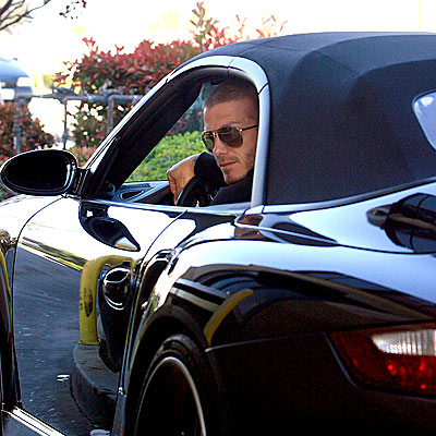 ديفيد بيكهام يعرض سياراته للبيع بسبب انشغاله وعدم استخدمها David Beckham