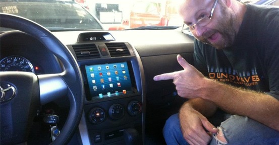 اي باد ميني الجديد من ابل الان تستطيع تركيبه في سيارة تويوتا كورولا شاهد الفيديو iPad Mini 1