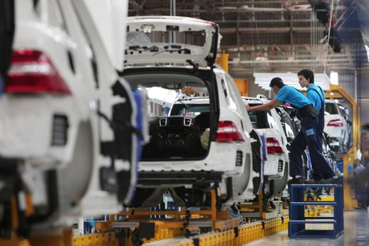 مرسيدس بنز تبدأ تصنيع سيارتها M-Class في مصنعها بدولة إندونيسيا بعد دعم المصنع بأكثر من 150 مليون ريال 2