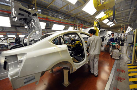 الصين تنوي صنع مايقارب 20 مليون سيارة وتؤكد تحديها لدول اوروبا بأكملها في صناعة السيارات هذا العام