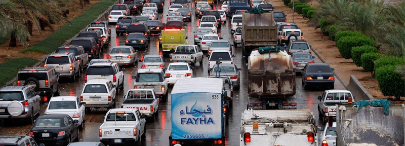 إقتصاديون: السعودية استوردت سيارات بـ 110 مليارات ريال في عام 2012 والتوطين يوفر 100 الف وظيفة ! 1