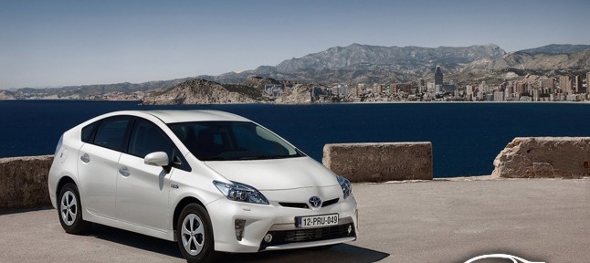 "تويوتا" تحصل على لقب أفضل شركة سيارات محافظة على البيئة والحد من استهلاك الوقود 1