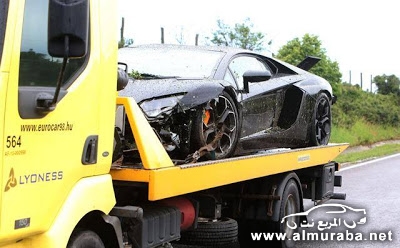 "بالصور" حادث تحطم سيارة لامبورجيني افنتادور في المجر Lamborghini Aventador 1