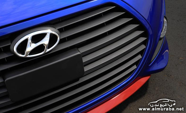 2014-hyundai-veloster-turbo-r-spec-badge-and-grille-photo-553951-s-787x481