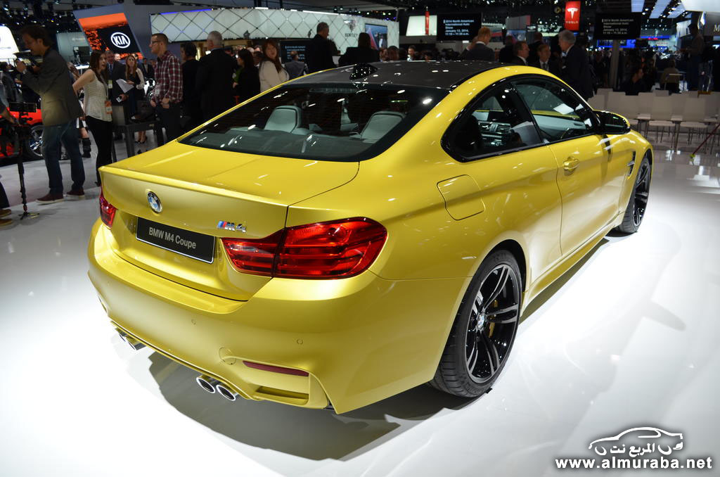 2015-BMW-M4-02