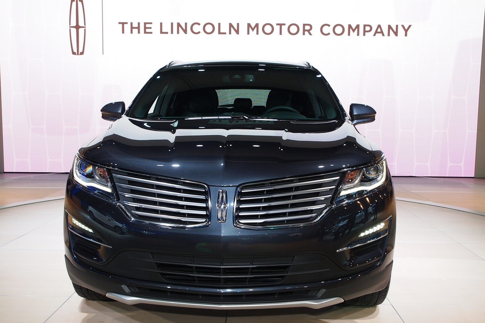 لينكولن 2015 ام كي سي الجديدة كلياً صور ومواصفات واسعار Lincoln MKC