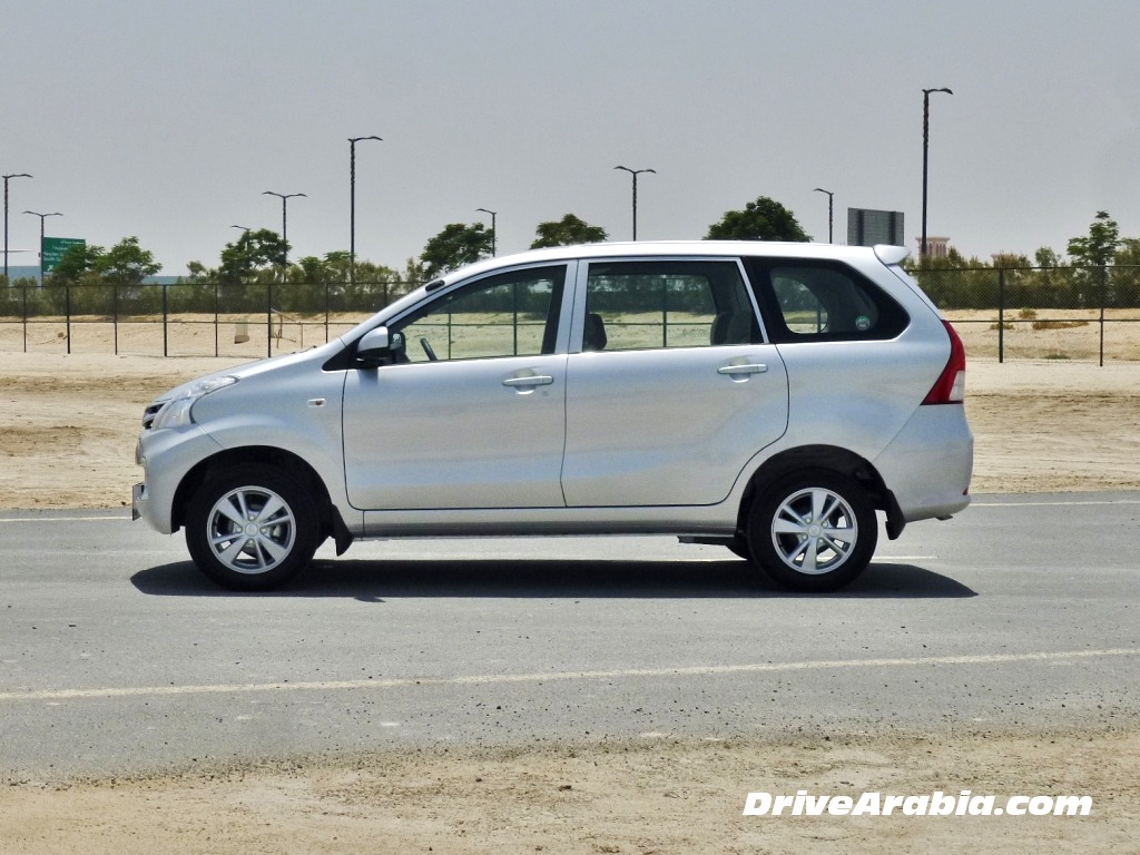 2015-Toyota-Avanza-in-the-UAE-3