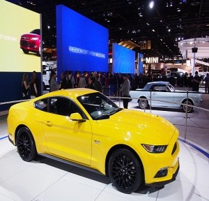 "بالصور" فورد موستنج طراز 2015 بمعرض شيكاغو للسيارات 2015 Ford Mustang 1