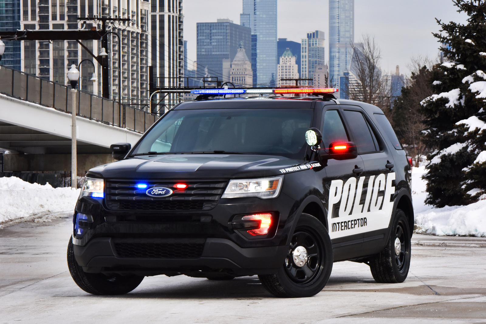 2016-Ford-Police-Interceptor-Utility-5