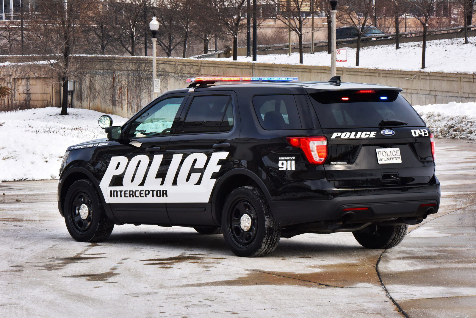 2016-Ford-Police-Interceptor-Utility-6