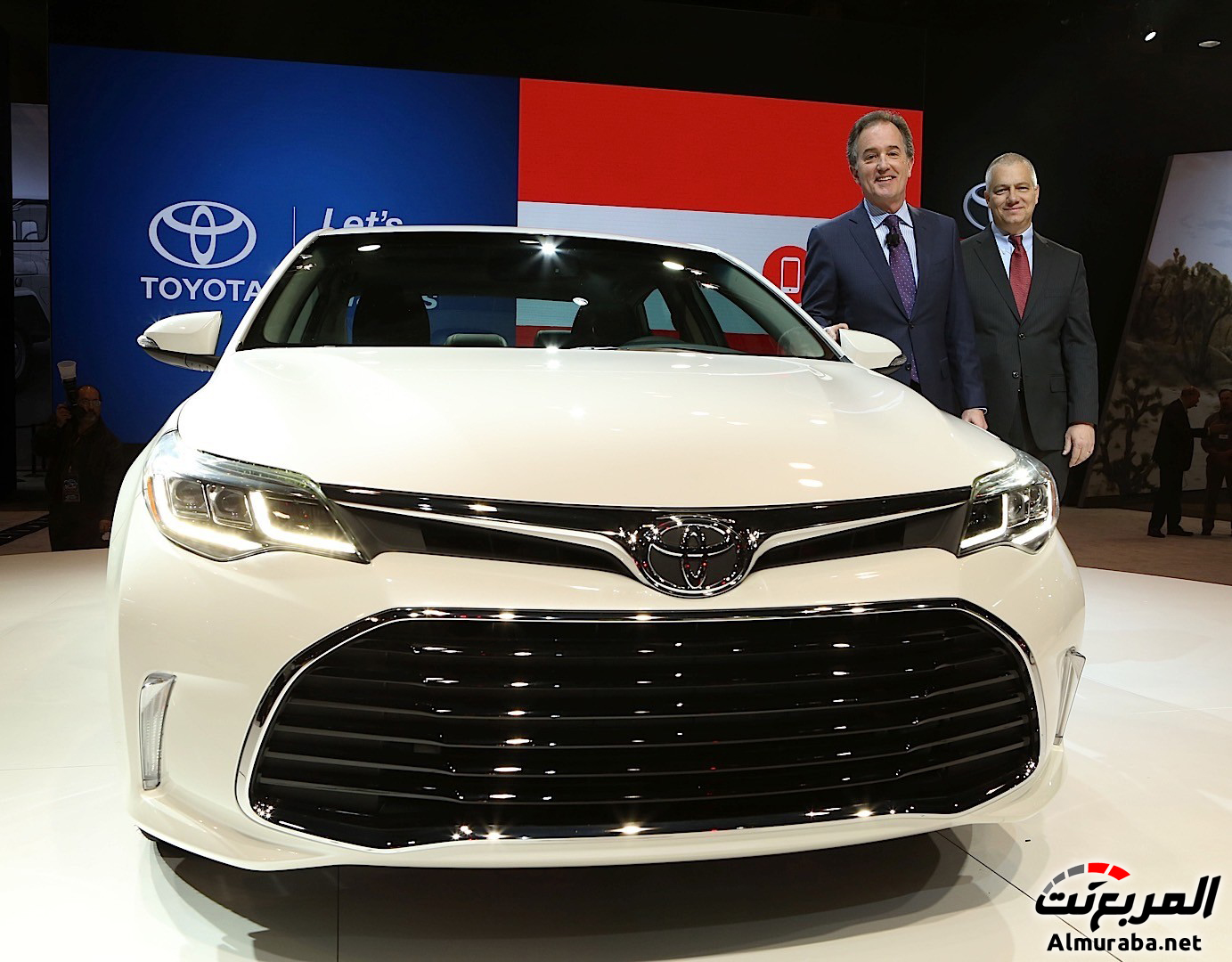 2016-toyota-avalon-shows-off-new-face-at-chicago-auto-show-live-photos_1
