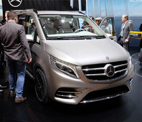 فان مرسيدس 2016 الاختبارية تخطف الأنظار "صور ومواصفات" Mercedes-Benz V-Class 1