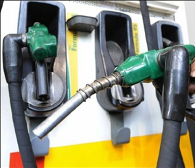 “شركات النفط”: ملء خزانات وقود السيارات بالكامل في فصل الصيف لا يشكل خطورة
