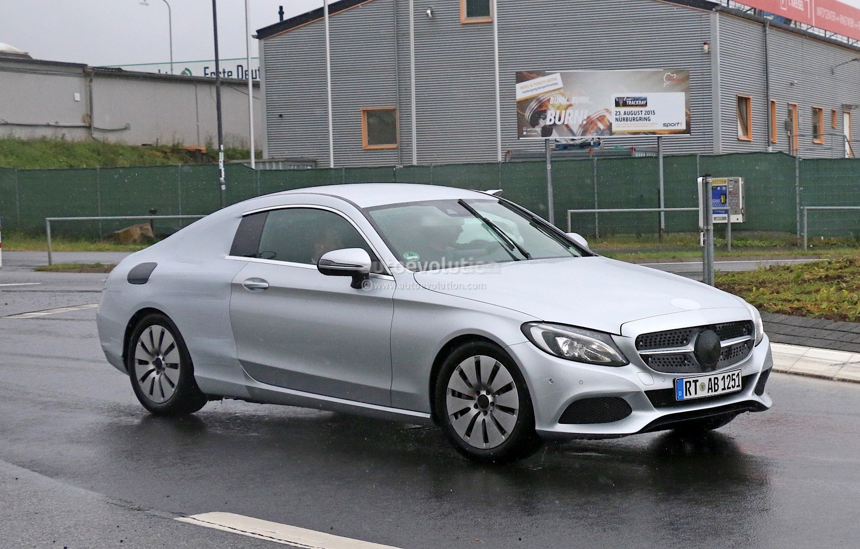 mercedes-benz-c-class-coupe-spied-half-naked-looks-like-a-lessen-s-class-coupe-photo-gallery_4
