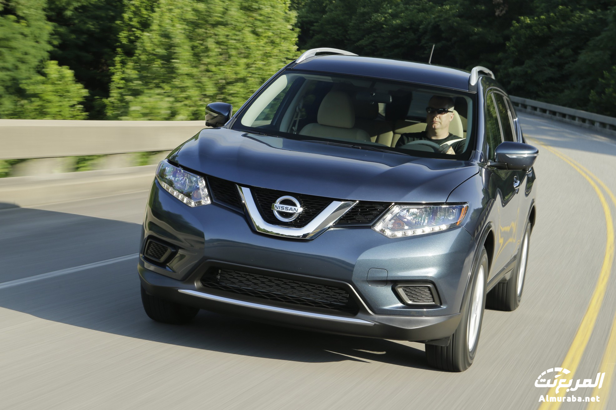 2016-nissan-rogue-is-driven-by-added-features-and-technology_4