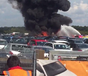 "فيديو وصور" شاهد تحطم طائرة سعودية خاصة في مطار بريطانيا وعلى متنها 4 أشخاص 1
