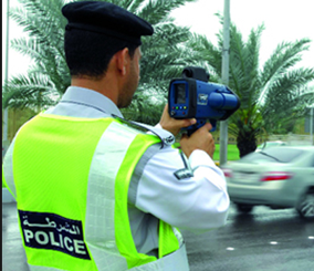 “شرطة دبي”: دفع سعر المخالفات المرورية في وقت حدوثها مباشرة بإستخدام بطاقات الإئتمان