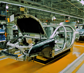“الغرفة السعودية”: شركات سيارات عالمية بدأت خطوات بناء مصانع لها في المملكة رسمياً