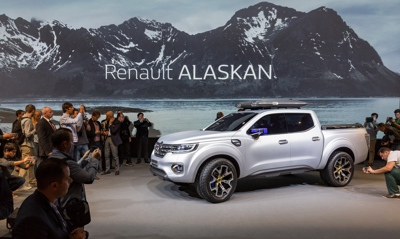 Renault-Alaskan-Concept-2