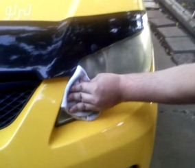 "بالفيديو" شاهد وتعلم كيف تقوم بتنظيف ضوء سيارتك بطريقة سهلة وغير مكلفة 1