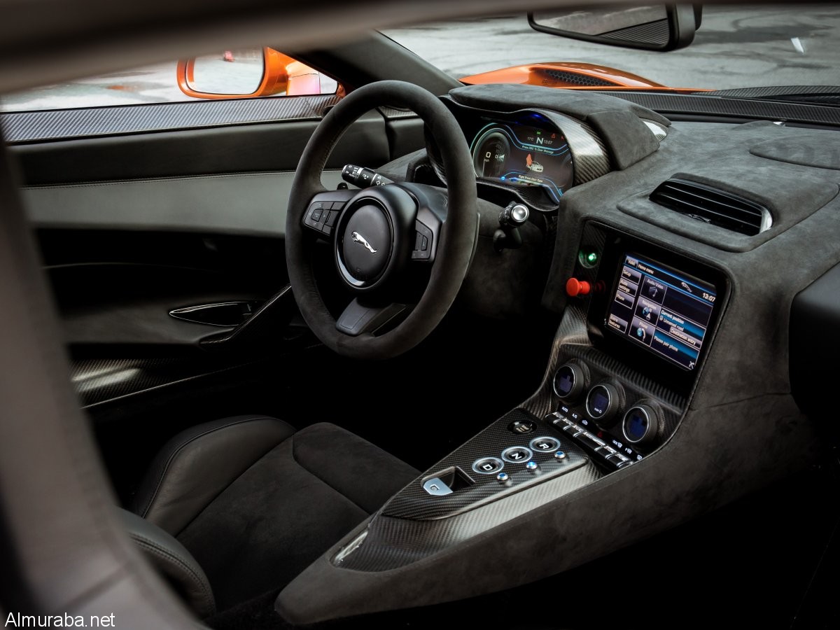 the-steering-wheel-and-the-center-console-can-also-be-found-in-jaguars-f-type