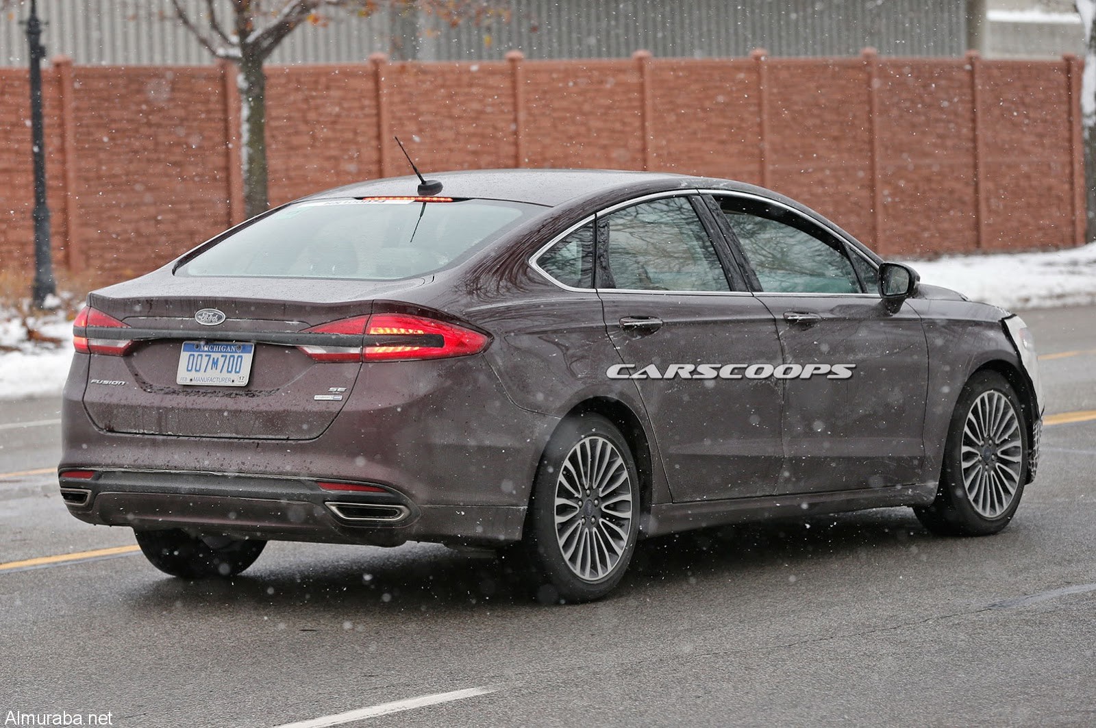 2017-Ford-Mondeo-Fusion-14