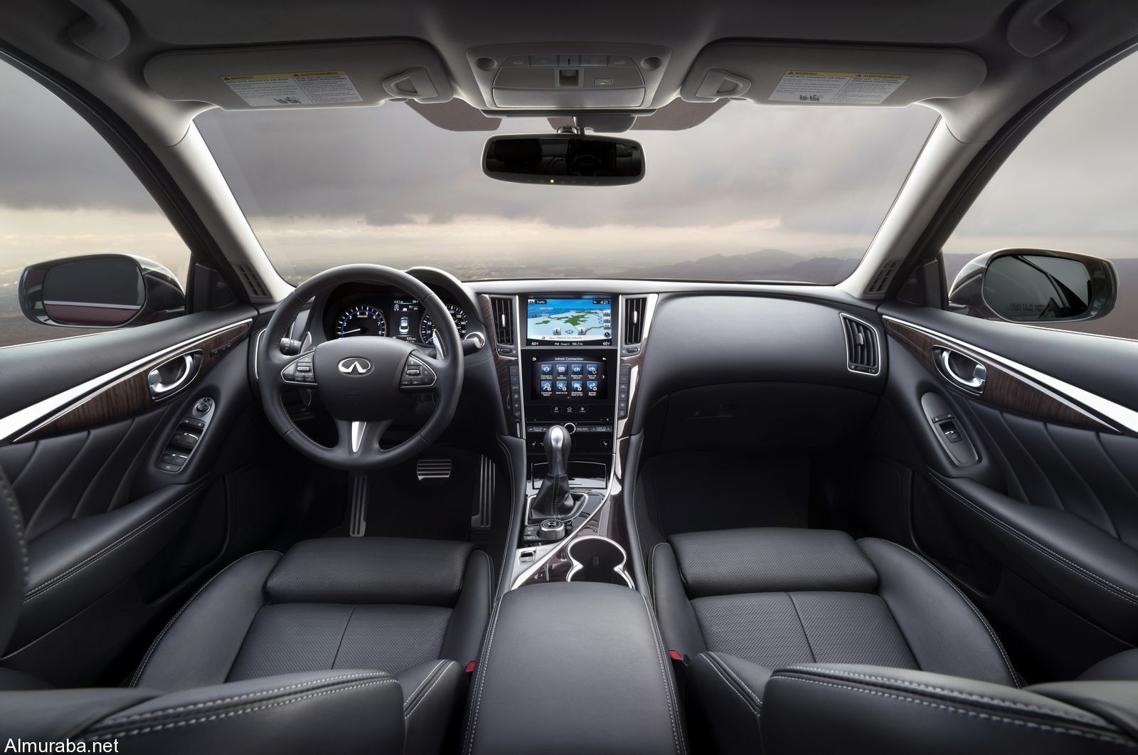 NASHVILLE (Dec. 15, 2016) – Infiniti has comprehensively enhanced its versatile QX60 premium crossover for 2016, introducing a wide range of changes that improve the seven-seater’s exterior design and its driving dynamics, while showcasing new features and technologies that improve comfort, convenience and safety.