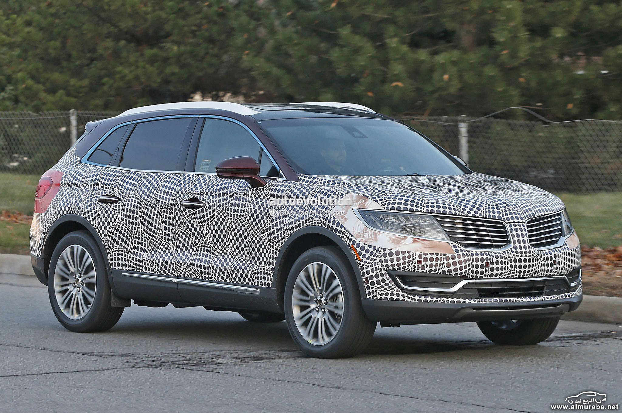 2016-lincoln-mkx-spied-in-production-ready-guise-photo-gallery_4