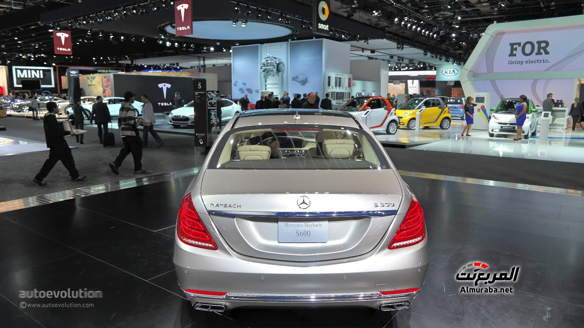 2016-mercedes-maybach-s600-the-wolf-of-wall-street-live-photos_2