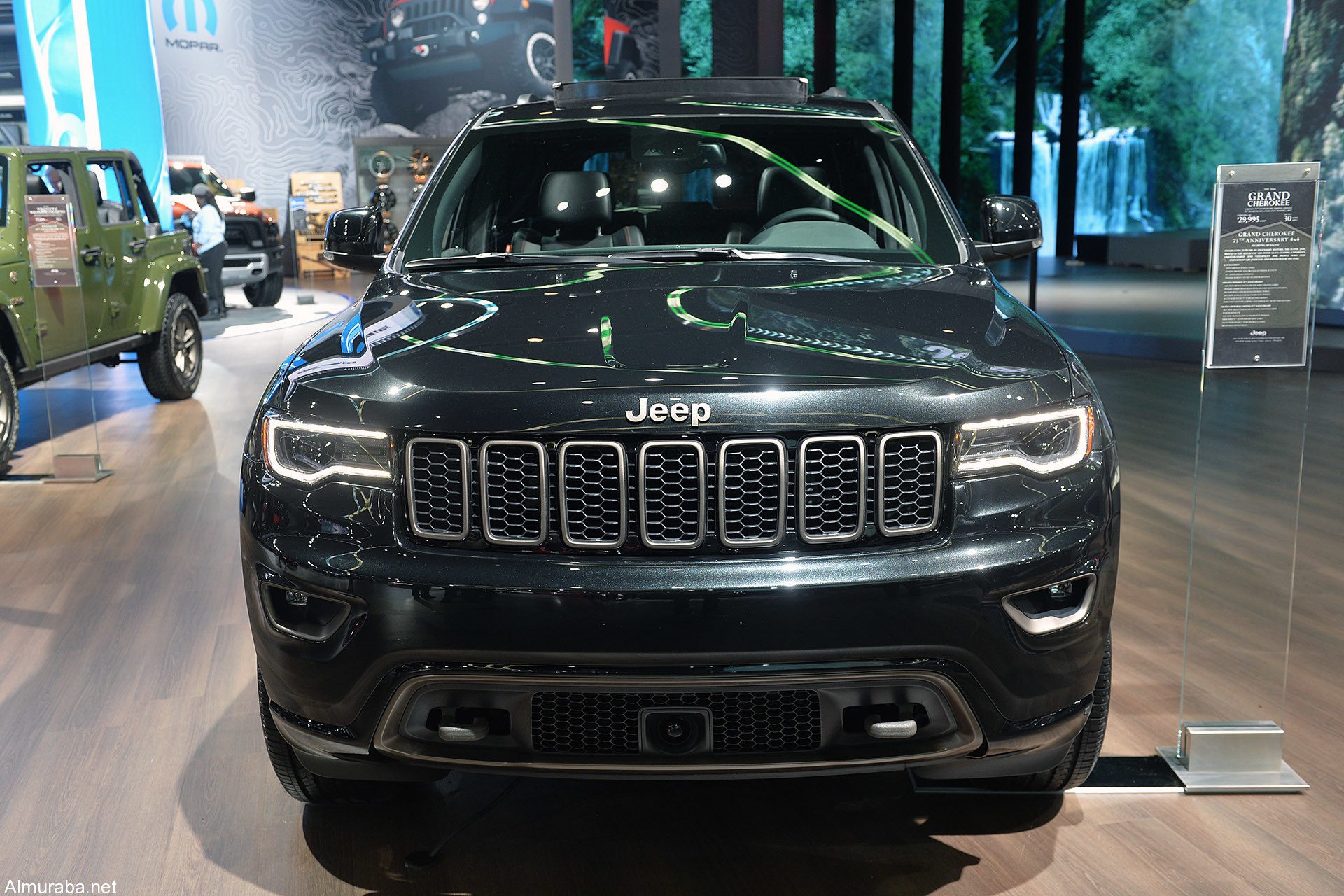 "جيب" تحتفل بالذكرى 75 لتأسيسها بالكشف عن مجموعة إصدارات لعام 2016 الجديدة Jeep 1