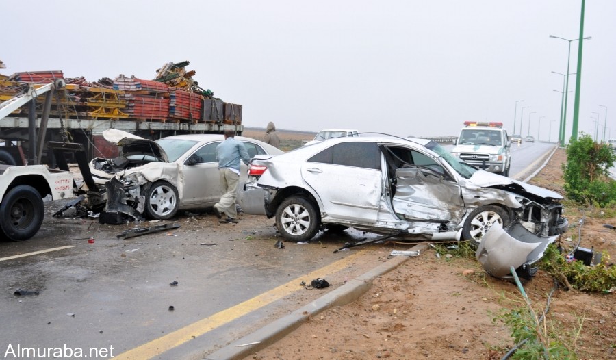 "تقرير" إرتفاع حوادث السيارات في السعودية أثناء الإجازة وإستخدام الجوال أثتاء القيادة 1