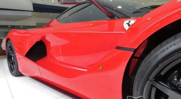 سيارة "لافيراري" حمراء بسعر 4.7 مليون دولار بالولايات المتحدة LaFerrari 11