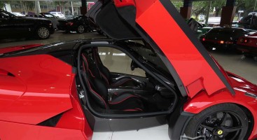سيارة "لافيراري" حمراء بسعر 4.7 مليون دولار بالولايات المتحدة LaFerrari 14