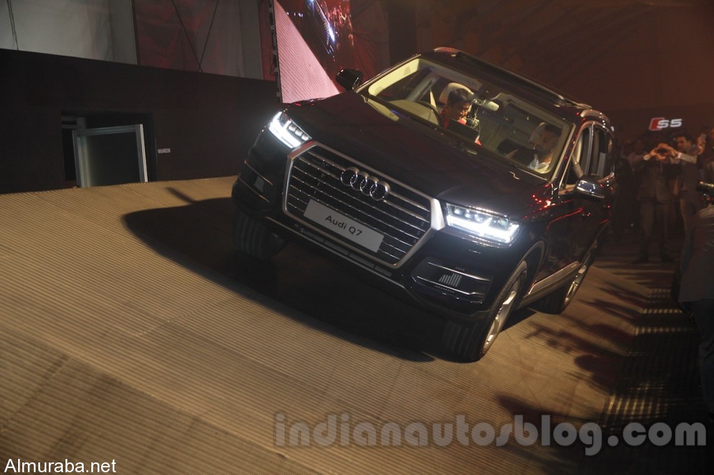 إطلاق سيارة "أودي" Q7 بمواصفات وتطويرات جديدة Audi 2016 3