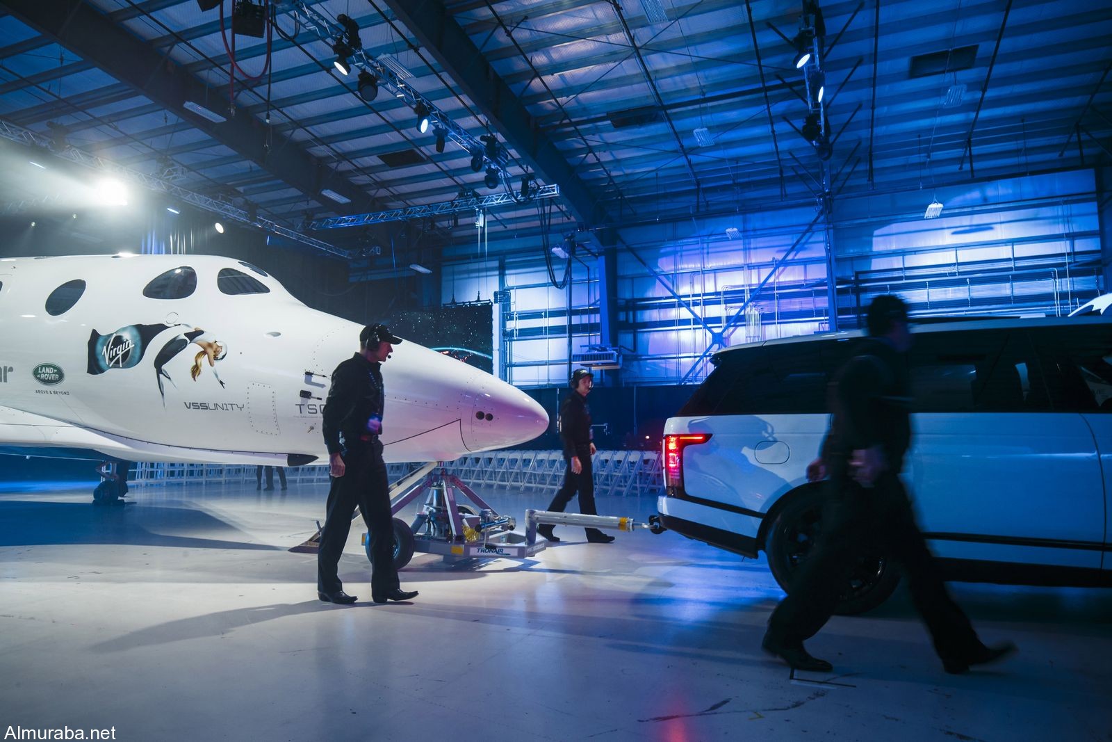 "رنج روفر" اوتوبيوغرافي تشارك في حفل إطلاق طائرة الفضاء الجديدة Range Rover 2016 25