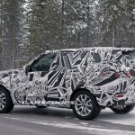 "صور تجسسية" سيارة لاند روفر ديسكفري Land Rover 2017 5