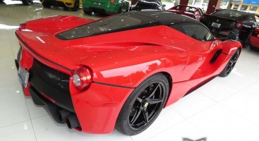 سيارة "لافيراري" حمراء بسعر 4.7 مليون دولار بالولايات المتحدة LaFerrari 6
