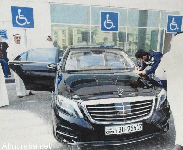 بالفيديو "شرطي مرور" يخالف سيارة وزير التجارة الكويتي والوزير يشكره 1