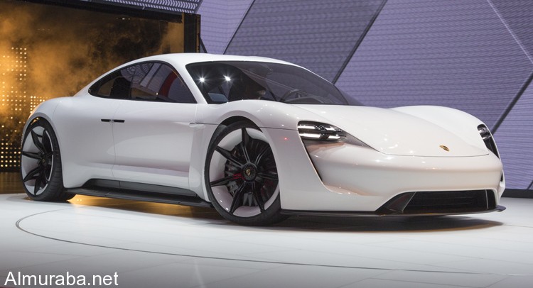 نموذج الإنتاج النهائي لسيارة عرض "بورش" Mission E الكهربية سيكون شبه مطابق لها Porsche 11