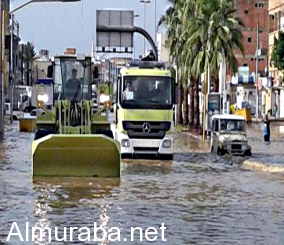 “الرياض“ تخصيص أربع لجان تعمل على حصر الأضرار والحوادث التي سببتها الأمطار بشوارع المنطقة