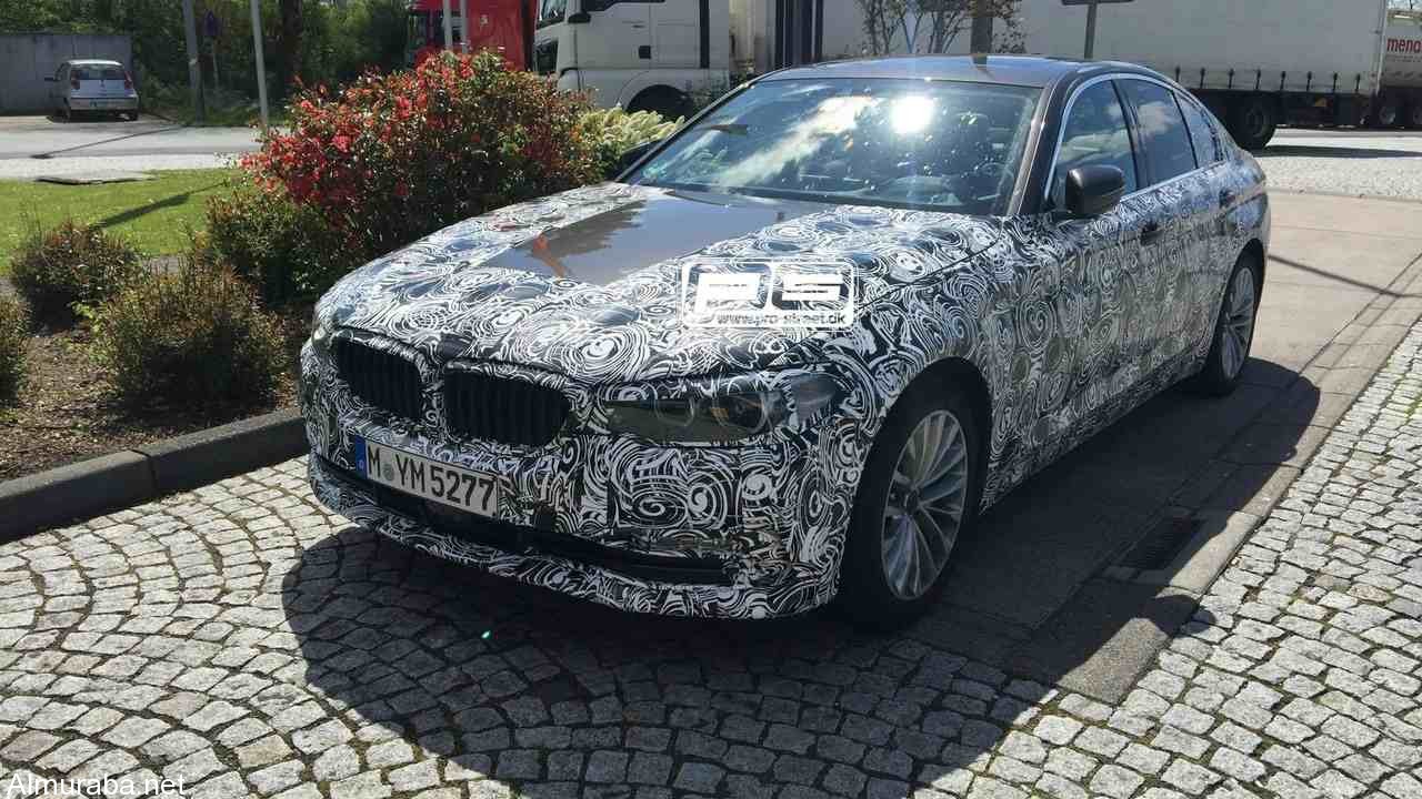 رصد الجيل القادم من “بي إم دبليو” الفئة الخامسة 2017 بمحطة وقود ألمانية BMW