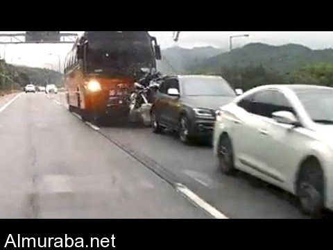 "فيديو" شاهد حادث عنيف بسبب توقف السير بأحد الأنفاق بكوريا الجنوبية 1