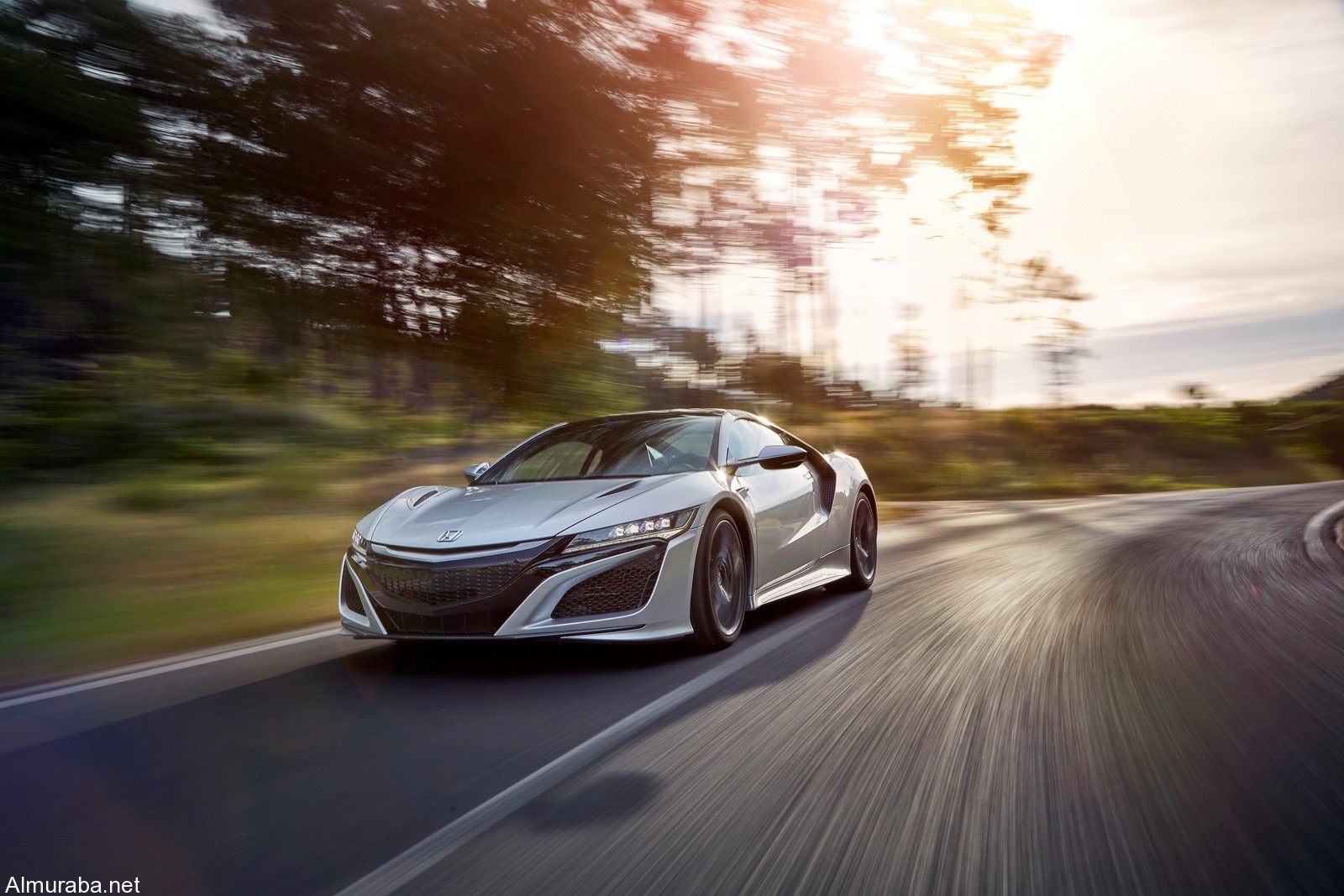 “هوندا” تنشر مجموعة صور جديدة لـ NSX الخارقة Honda