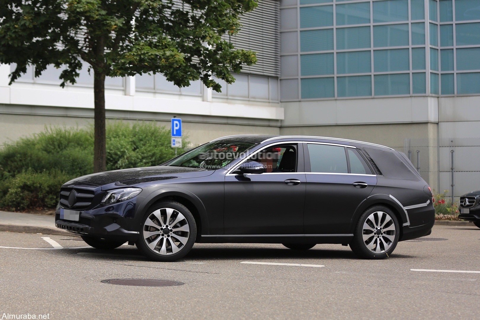 “فيديو وصور تجسسية” لمرسيدس بنز إي كلاس X213 المخصصة للطرق الوعرة Mercedes Benz