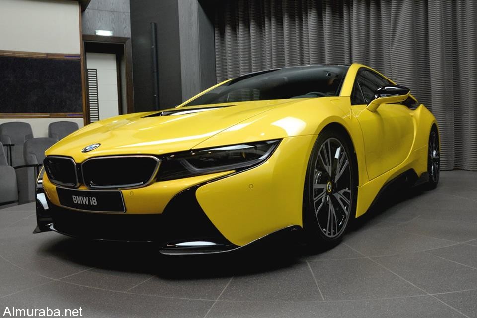 Yellow BMW i814