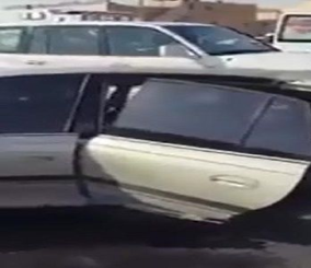 ”فيديو” شاهد حادث مأساوي بالرياض يتسبب في انشطار السيارة إلى نصفين